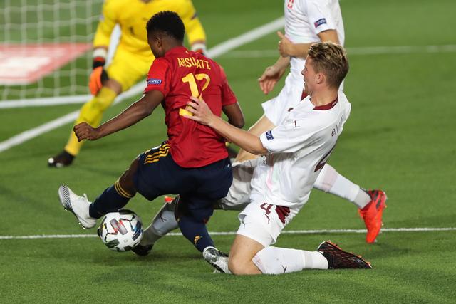 王睿泽18分青岛不敌上海 吴前16分浙江胜吉林